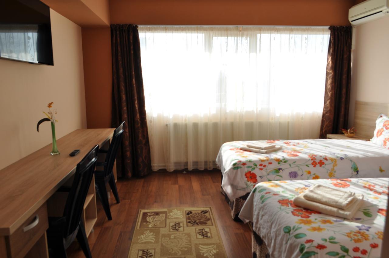 Hotel Casa Paul à Galaţi Extérieur photo