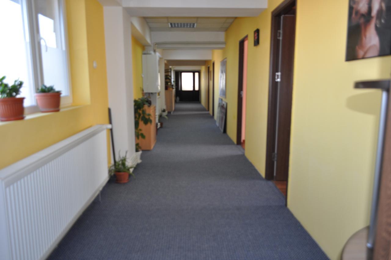 Hotel Casa Paul à Galaţi Extérieur photo