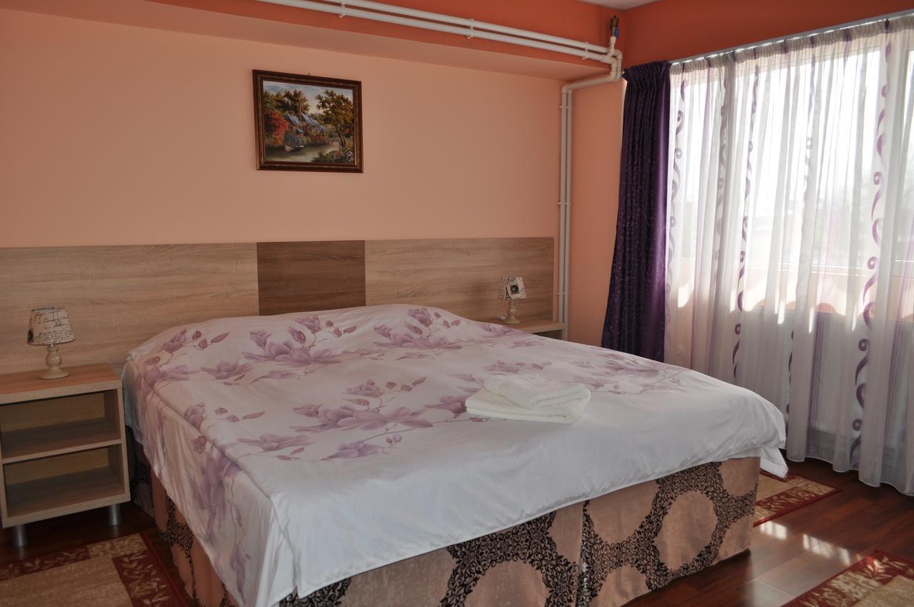 Hotel Casa Paul à Galaţi Extérieur photo