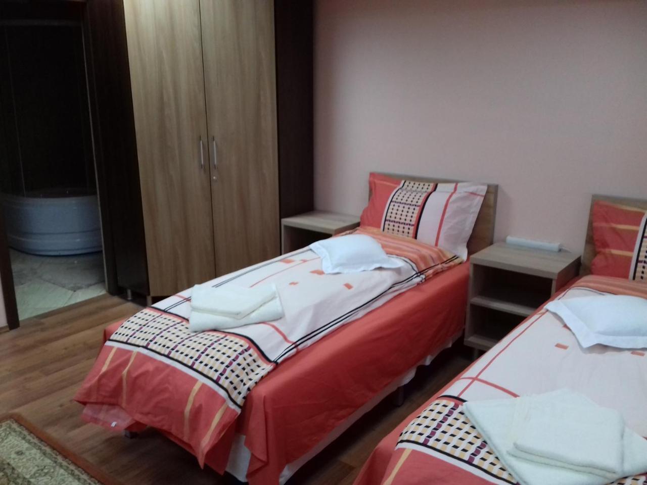 Hotel Casa Paul à Galaţi Extérieur photo