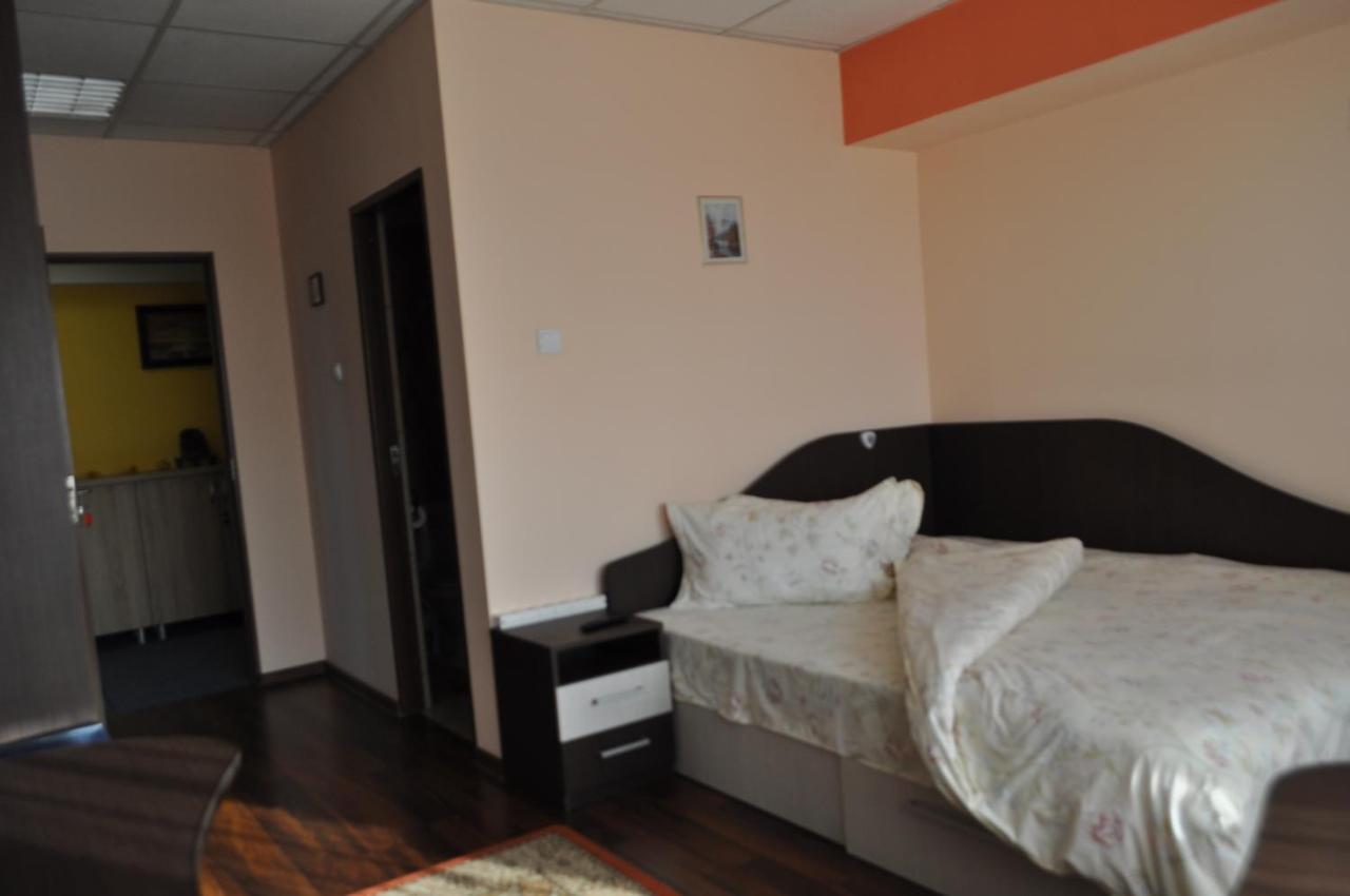 Hotel Casa Paul à Galaţi Extérieur photo