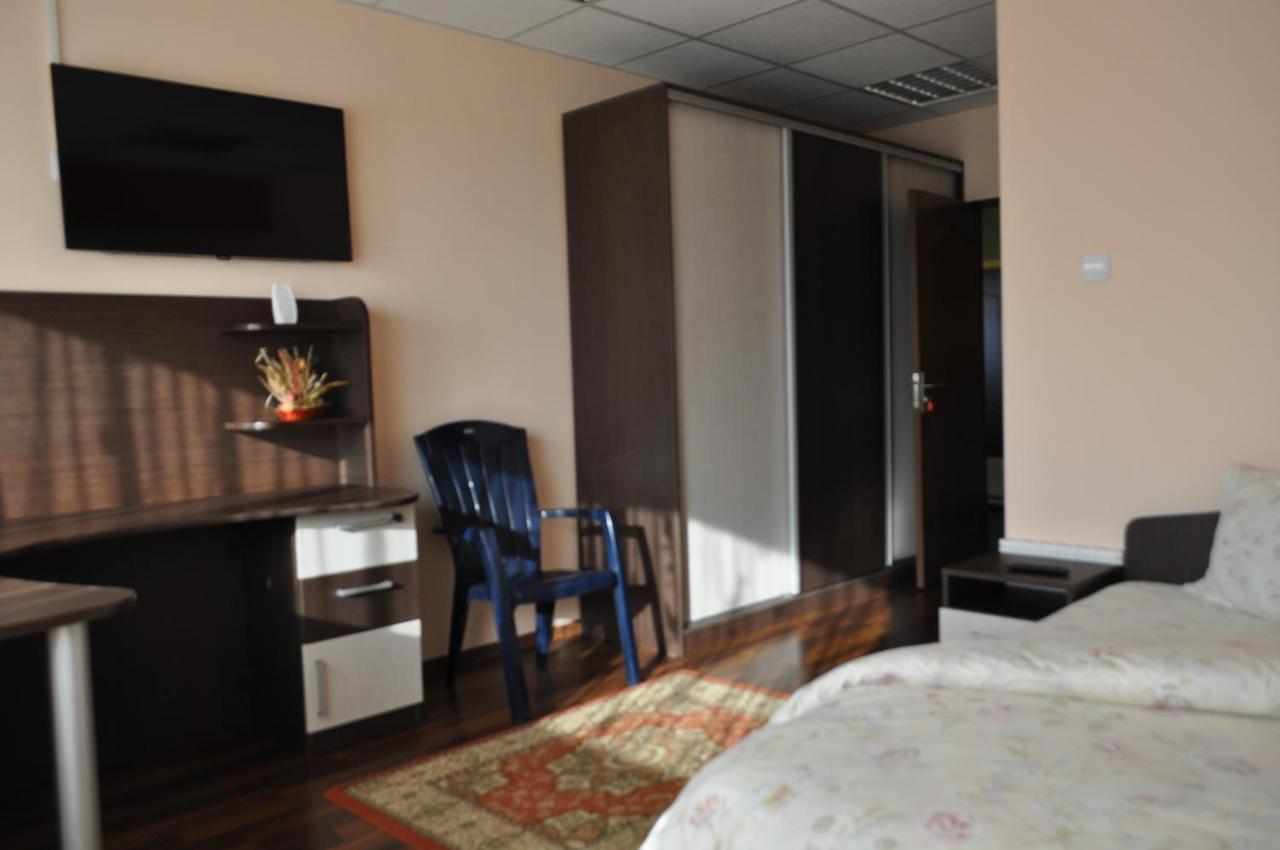 Hotel Casa Paul à Galaţi Extérieur photo