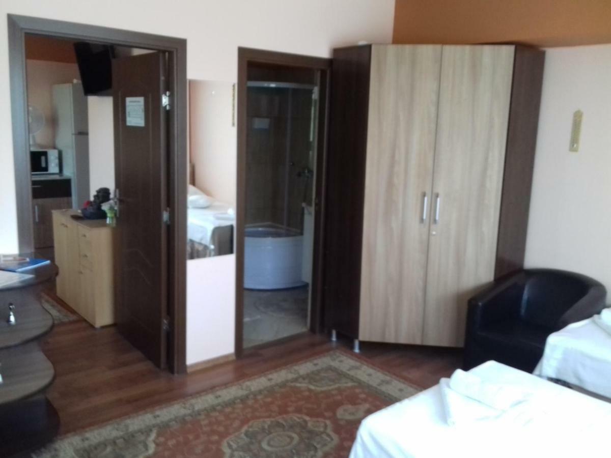 Hotel Casa Paul à Galaţi Extérieur photo